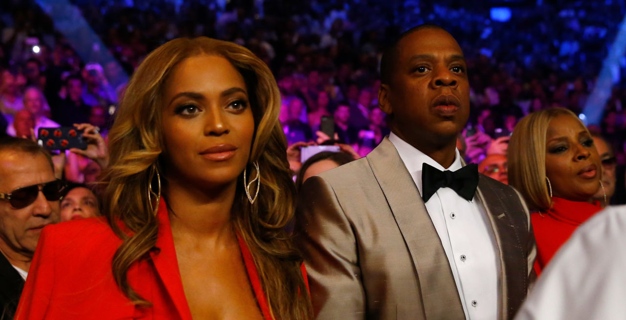 LAS VEGAS, NV - MAY 02: Beyonce Knowles and Jay Z attend the welterweight unification championship bout on May 2, 2015 at MGM Grand Garden Arena in Las Vegas, Nevada.