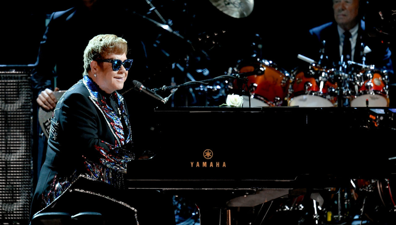 Elton John Angry, Saturday Night's Alright For Fighting, Las Vegas, Rude Fans