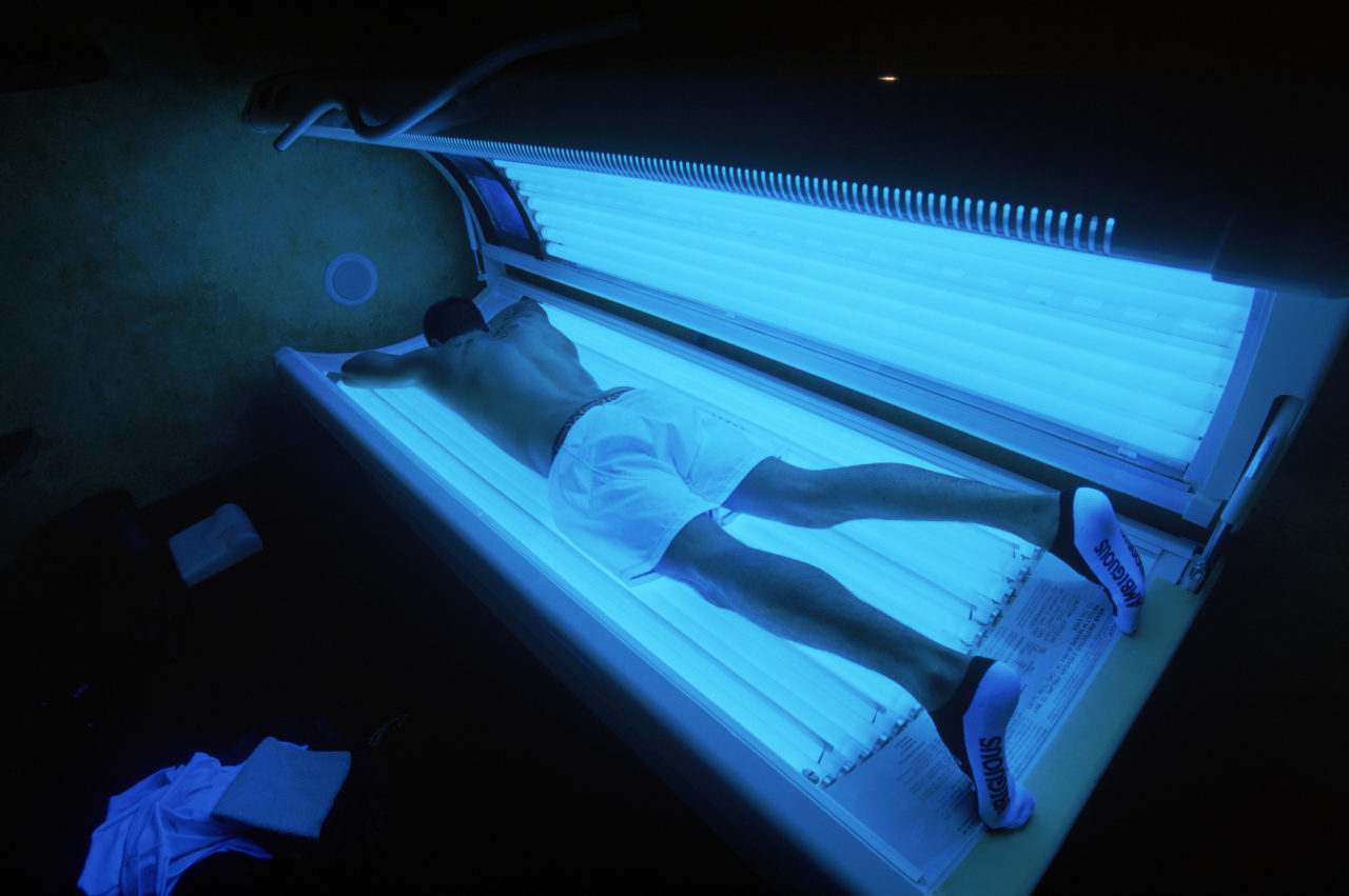 Tanning bed hidden cam ❤️ Best adult photos at gayporn.id photo