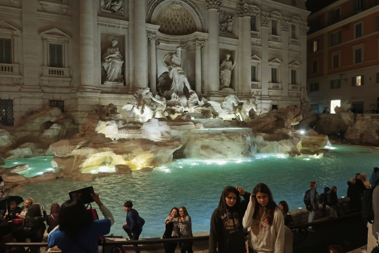 Trevi Fountain Fight, Perfect Selfie, Rome